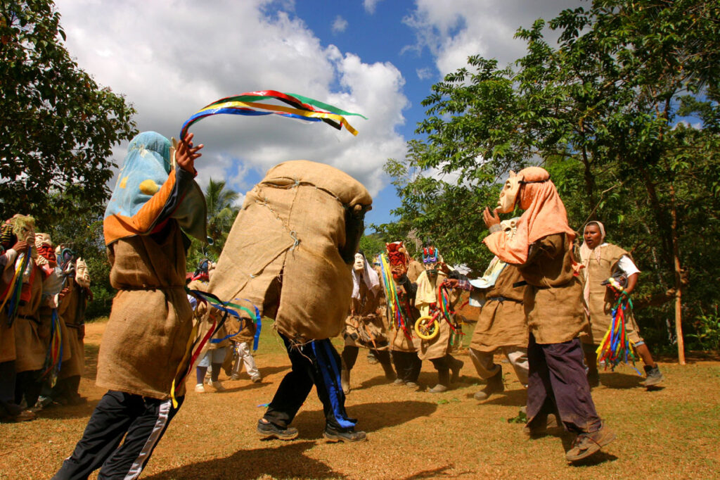Boruka Experience - Baile de los Diablitos - Bella Aventura Costa Rica.