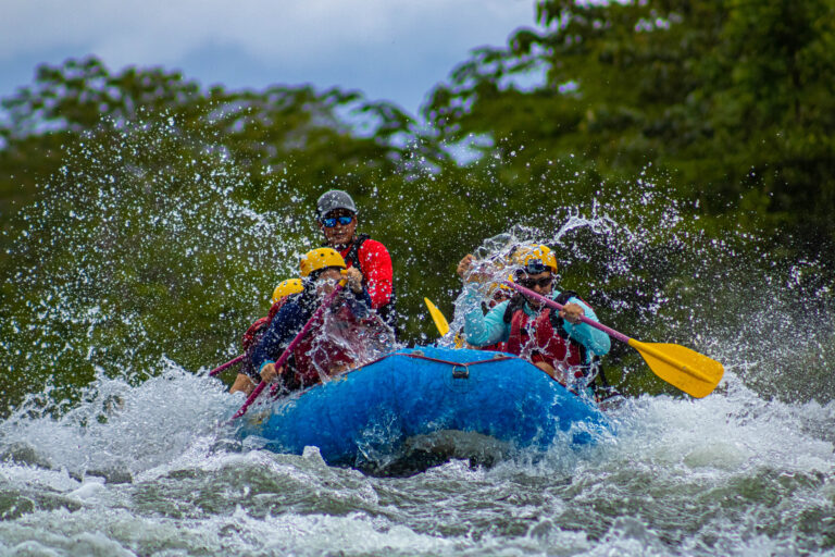 Rafting Pacuare River -Abenteuer in Costa Rica - eine unsere Rundreisen