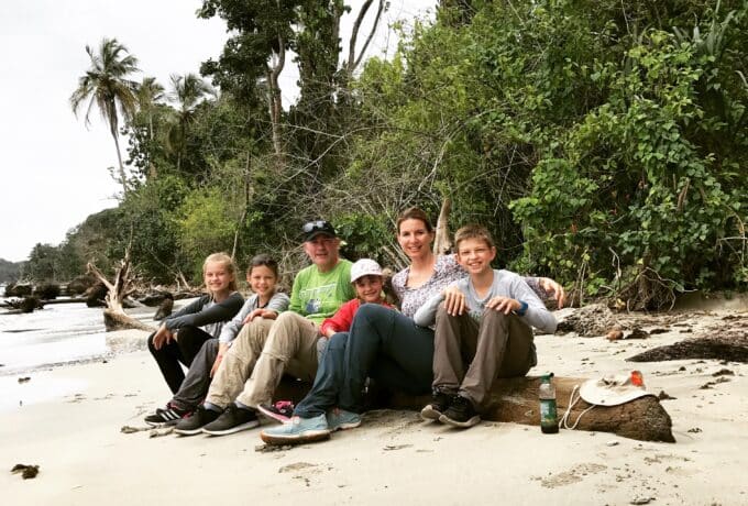 Costa Rica Familienreise mit Kindern - Strand