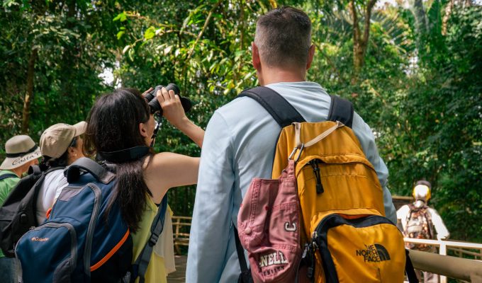 Tour guide in Manuel Antonio National Park