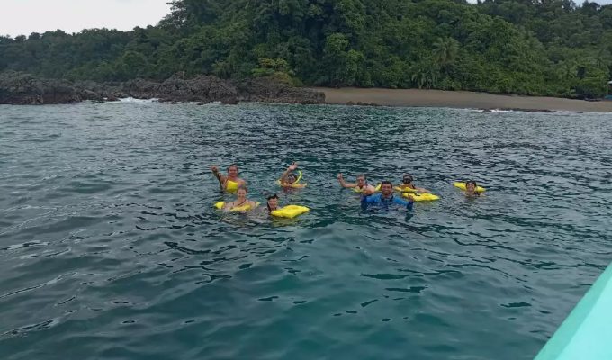 A group enjoy in the Caño Island Corcovado National Park